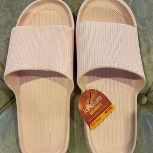 Juncture Women’s Slide Sandals – Light Pink (Size M 7/8)